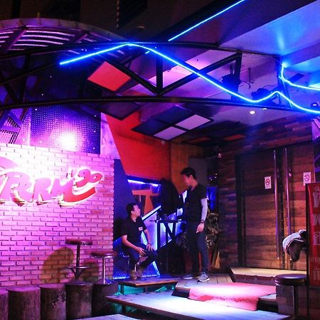 โรงแรมเรือนทิพย์ เชียงราย Ruean Tip Hotel Bagian luar foto