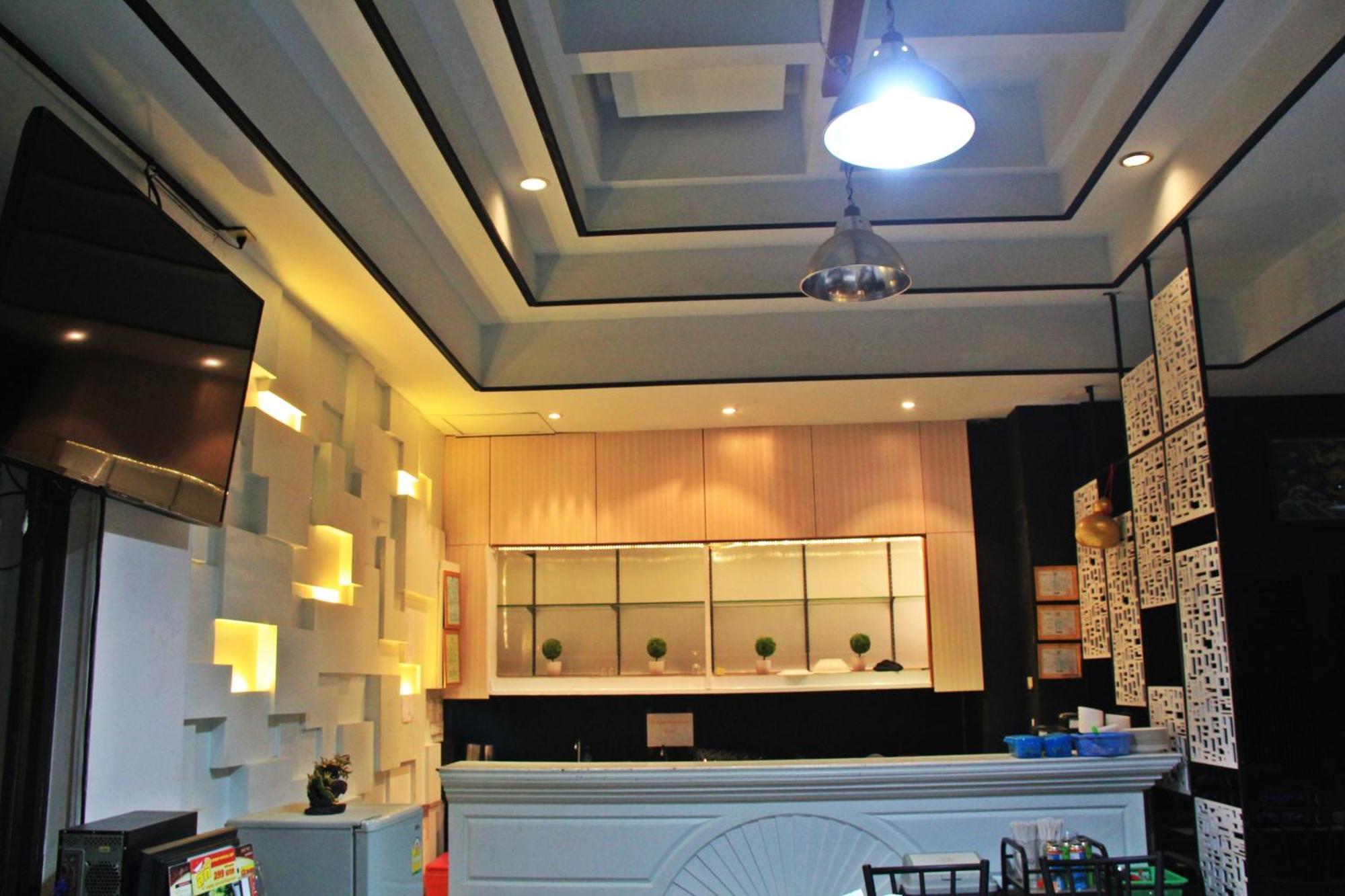 โรงแรมเรือนทิพย์ เชียงราย Ruean Tip Hotel Bagian luar foto
