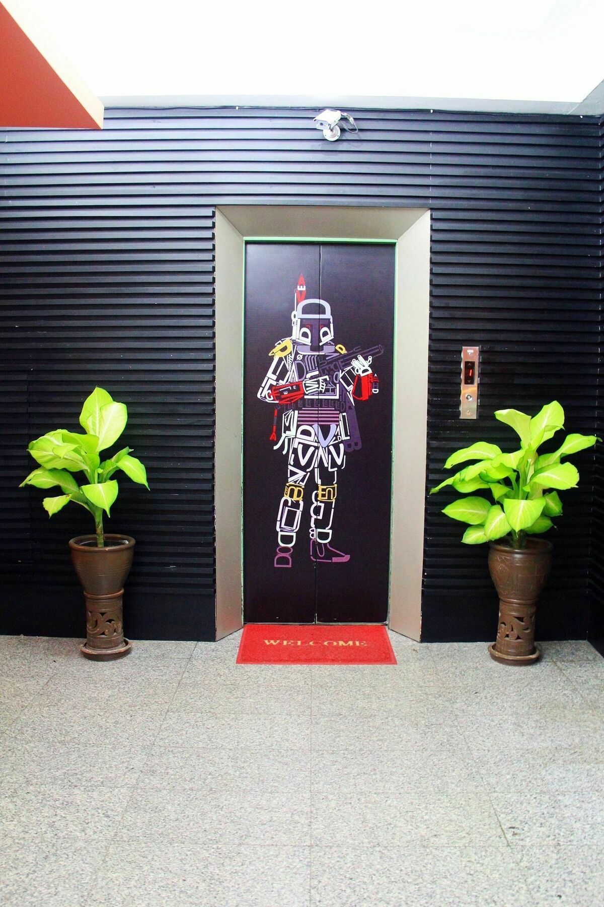 โรงแรมเรือนทิพย์ เชียงราย Ruean Tip Hotel Bagian luar foto