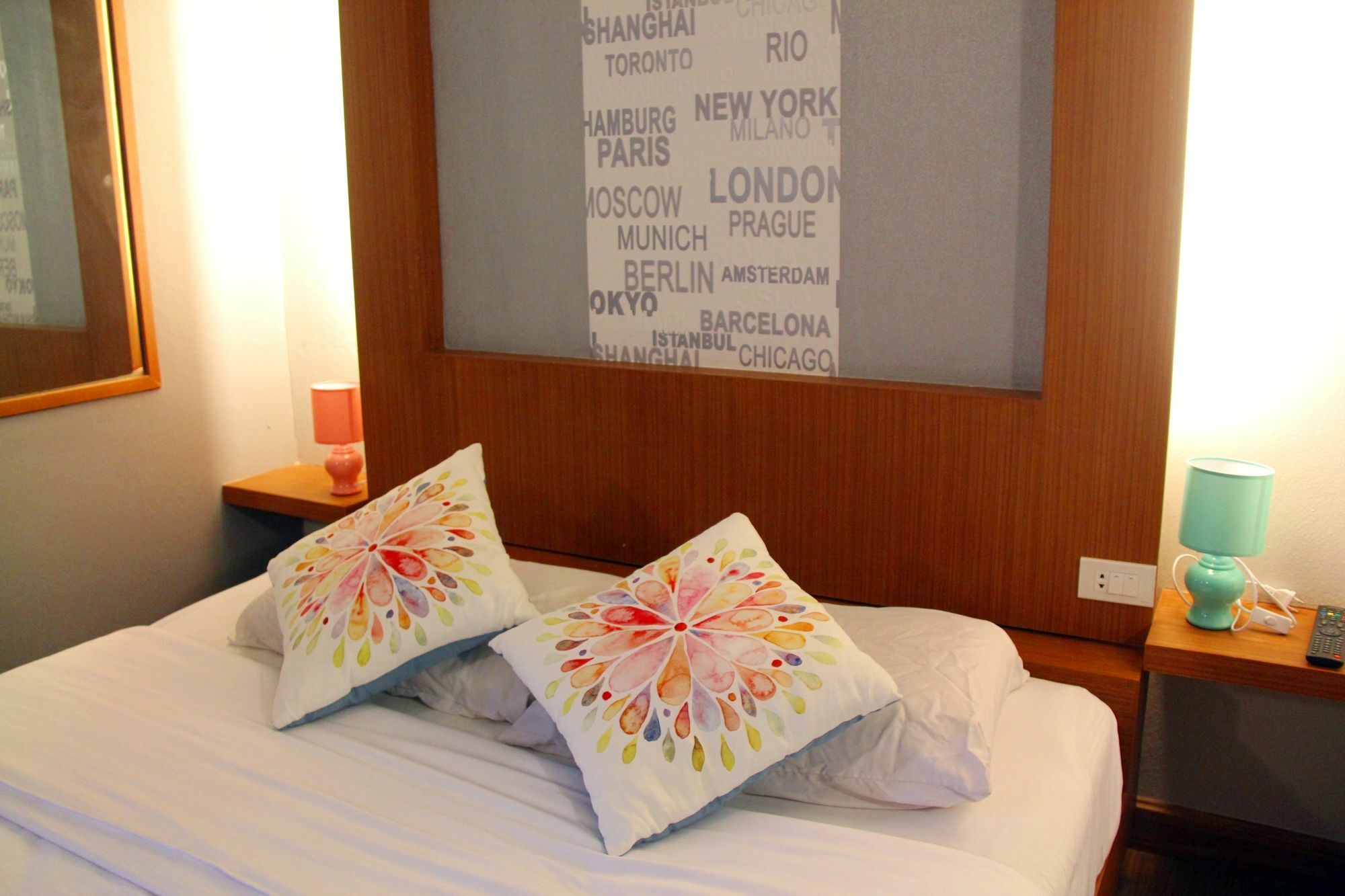 โรงแรมเรือนทิพย์ เชียงราย Ruean Tip Hotel Bagian luar foto